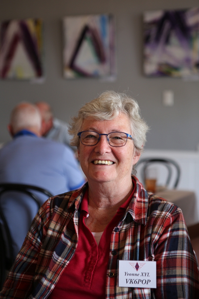 Yvonne  -  XYL  VK6POP -  Bob Bristow